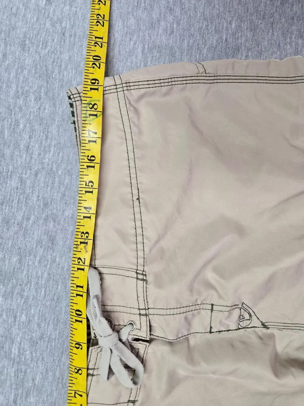 Quiksilver Shorts Mens 30 Beige Board Swim Trunks Cargo Pockets Surf Beach
